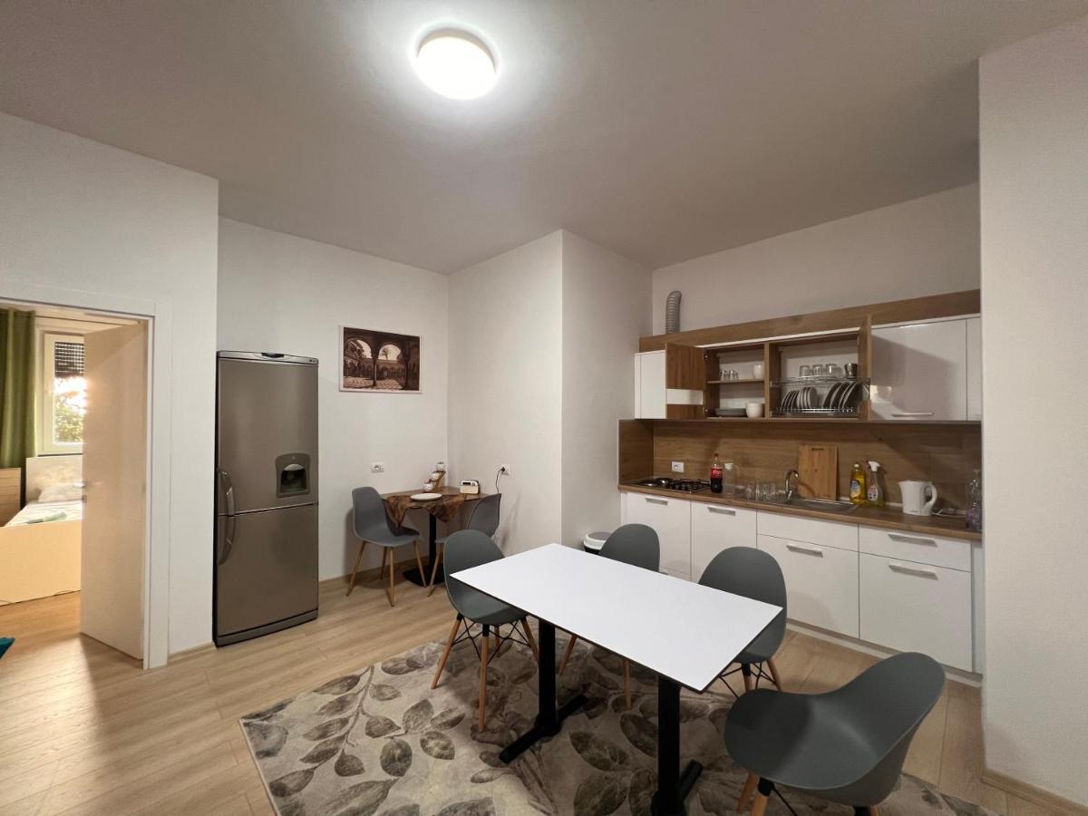 Kino Apartment Tirana Room photo